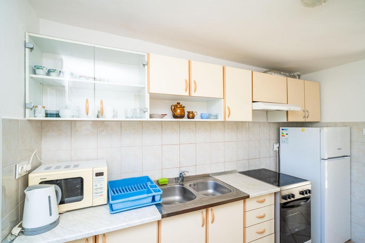 Apartments Lidija Затон Экстерьер фото
