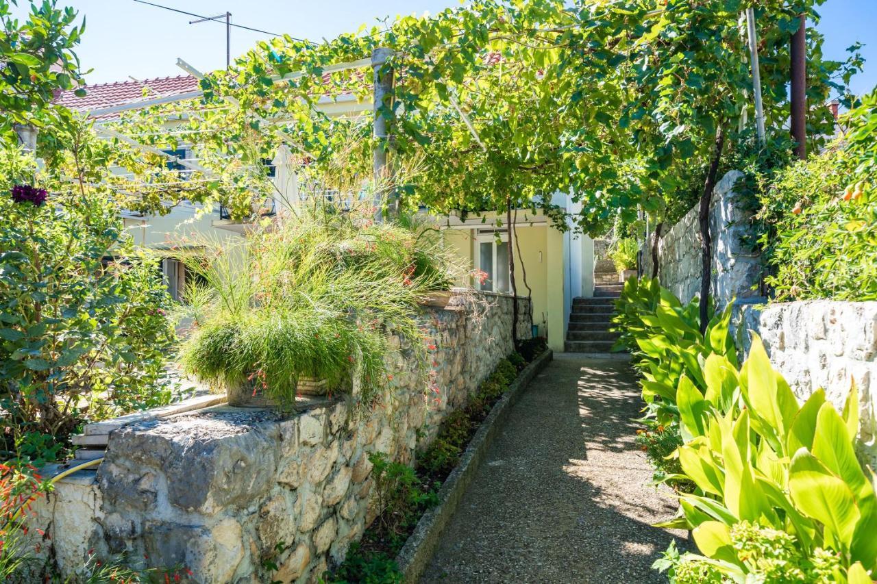 Apartments Lidija Затон Экстерьер фото
